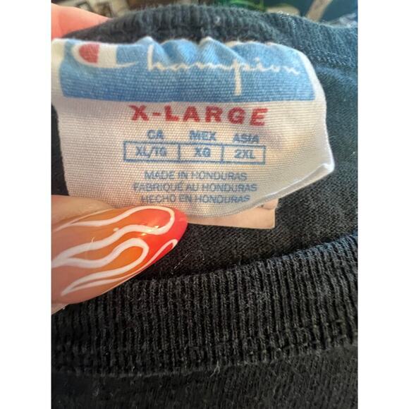 CHAMPION BLACK WITH RED LOGO TSHIRT MENS XL - Picture 7 of 7